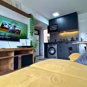 A 10 Minutos A Pe Da Roda Gigante Balneário Camboriú